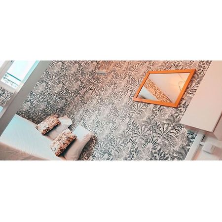 Location En Plein Coeur De Paris N°21 Apartment Bagian luar foto